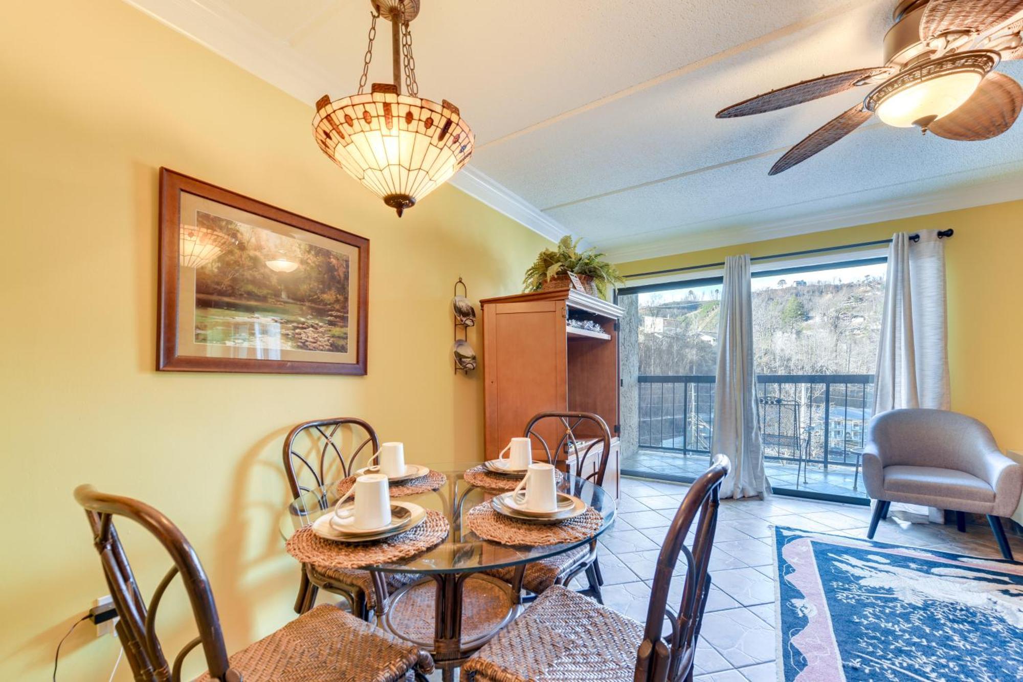 Downtown Gatlinburg Condo With Community Pool! Екстериор снимка